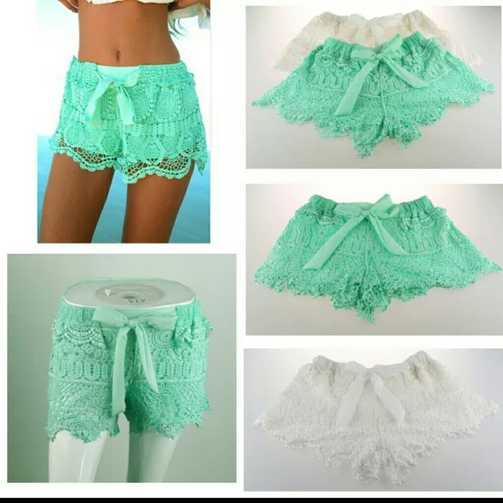 ‼️🅂🄾🄻🄳‼️Blue/green lace shorts